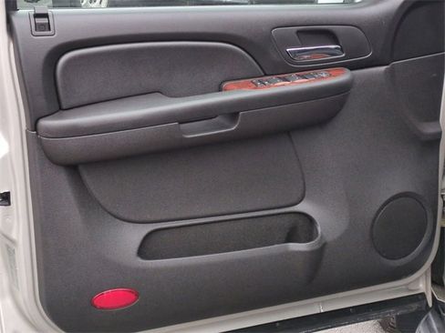 Used 2009 Chevrolet Tahoe LT w/ Convenience Package image 21