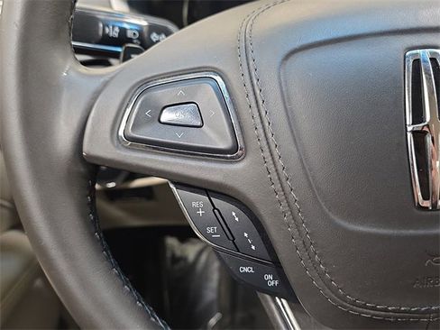 Used 2020 Lincoln MKZ AWD w/ Convenience Package image 17