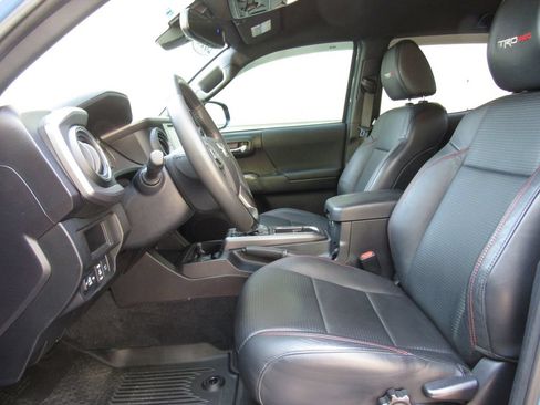 Certified 2018 Toyota Tacoma TRD Pro AWD/4WD image 15