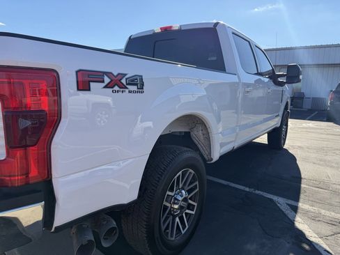 Used 2017 Ford F250 Lariat w/ Lariat Ultimate Package image 11