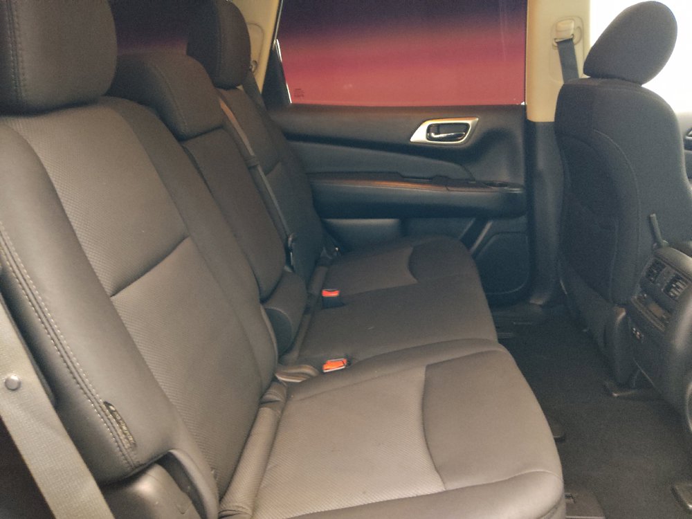 Used 2020 Nissan Pathfinder SV AWD/4WD image 19