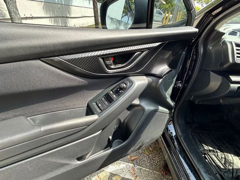 Used 2019 Subaru Crosstrek 2.0i AWD/4WD image 16