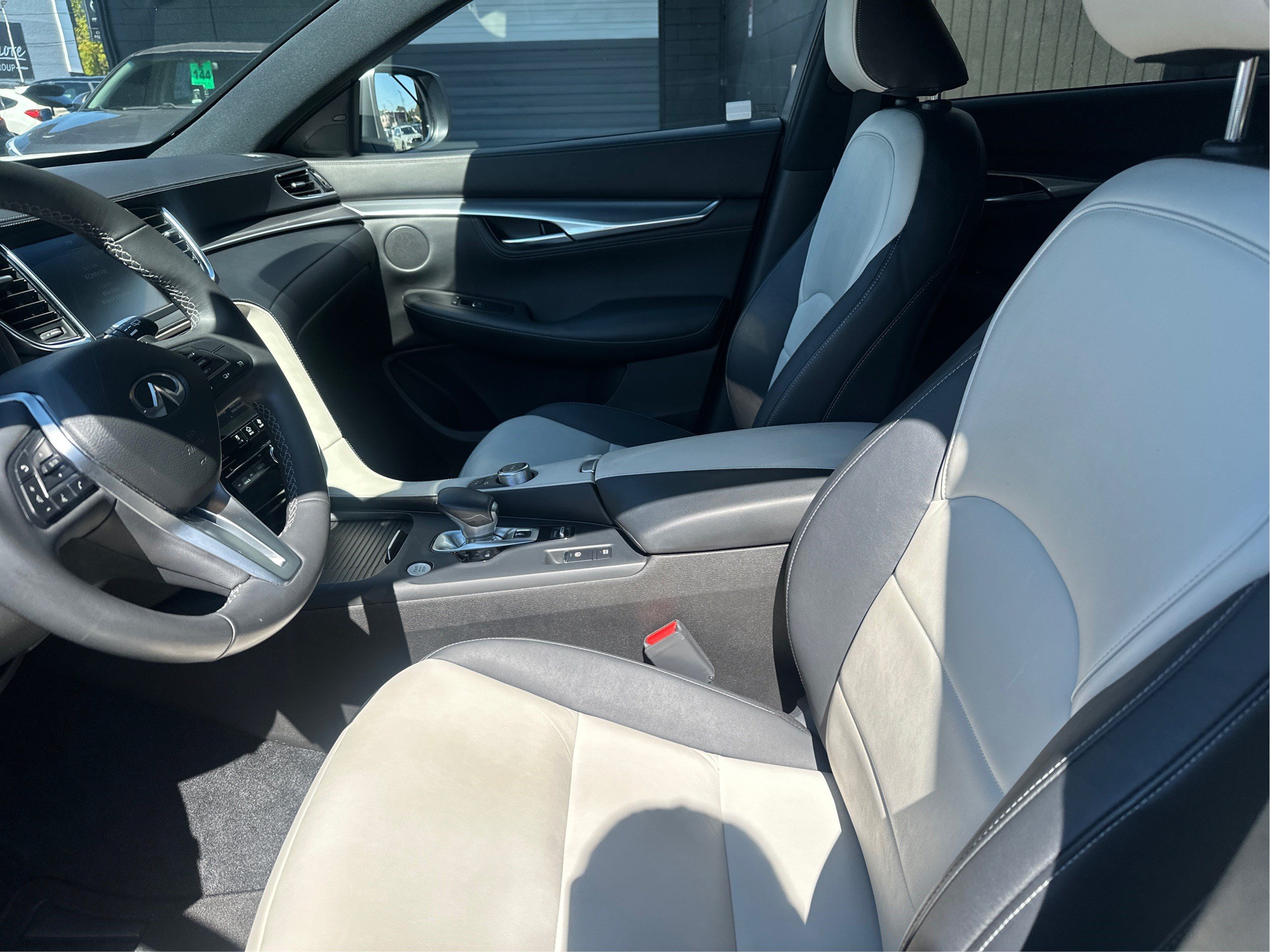 Used 2022 INFINITI QX55 Luxe w/ Cargo Package AWD/4WD image 9