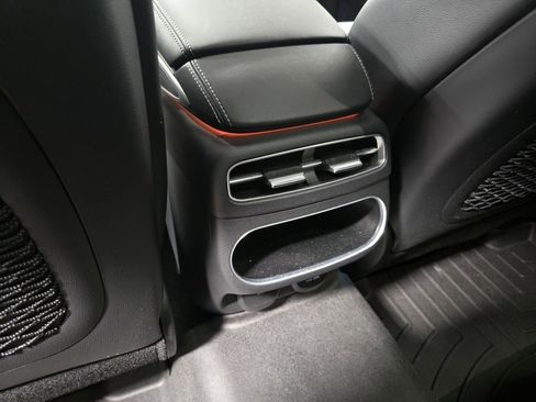 Used 2023 Genesis GV70 2.5T w/ Advanced Package image 37