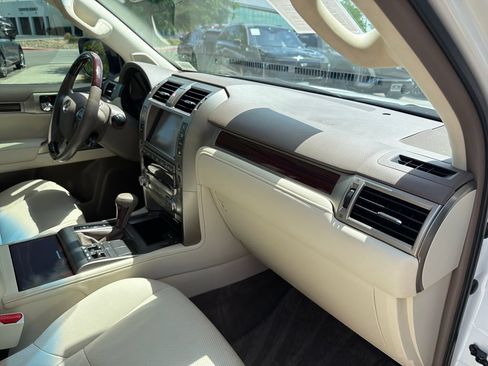 Used 2017 Lexus GX 460 Premium AWD/4WD image 40