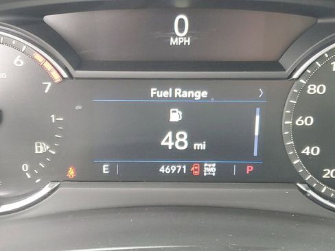 Used 2019 Cadillac XT4 Luxury w/ Cold Weather Package AWD/4WD image 11