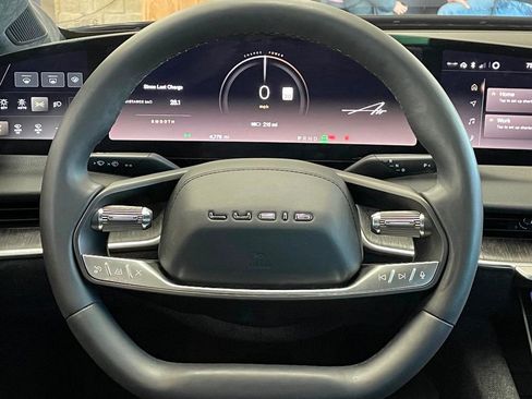 Used 2024 Lucid Air Touring image 25
