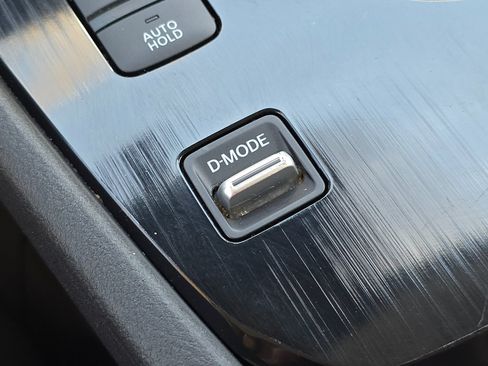 Used 2024 Nissan Rogue SV FWD image 32