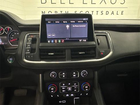 Used 2021 Chevrolet Tahoe Z71 w/ Z71 Signature Package image 16