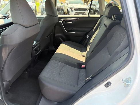 Used 2024 Toyota RAV4 XLE AWD/4WD image 20