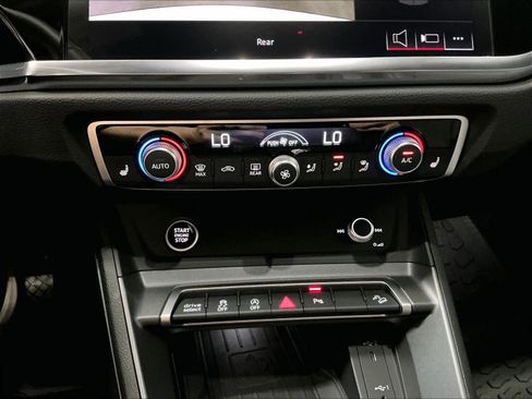 Certified 2025 Audi Q3 2.0T Premium w/ Convenience Package image 35