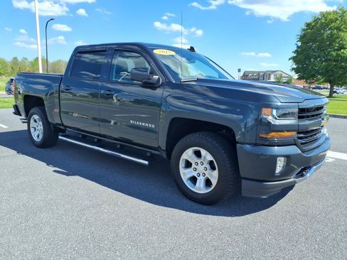 Used 2018 Chevrolet Silverado 1500 LT w/ All Star Edition AWD/4WD image 3