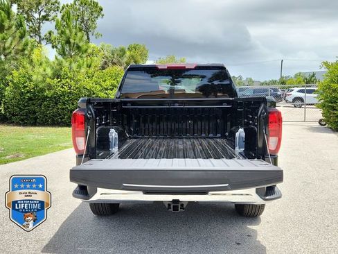 New 2026 GMC Sierra 1500 SLE AWD/4WD image 5