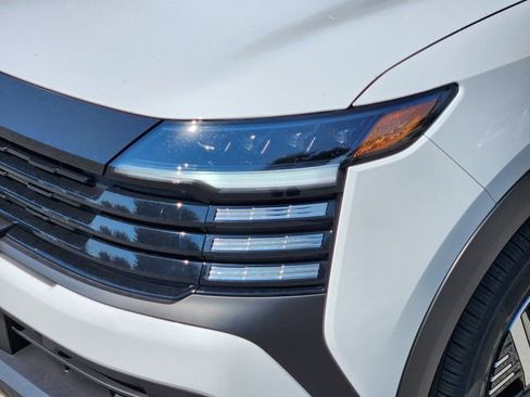 New 2026 Nissan Kicks SV image 6