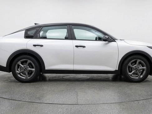 Used 2025 Kia K4 FWD image 8