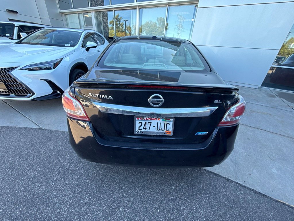 Used 2013 Nissan Altima 2.5 SL w/ Technology Pkg FWD image 5