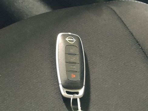 Used 2025 Nissan Sentra SV image 32