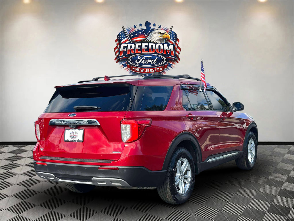 Used 2020 Ford Explorer XLT w/ Equipment Group 202A AWD/4WD image 5