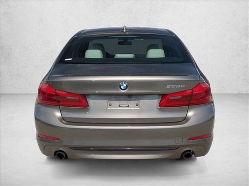 Used 2019 BMW 530e xDrive w/ Convenience Package AWD/4WD image 6