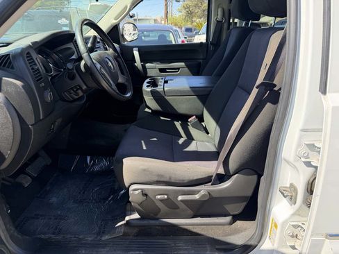 Used 2011 Chevrolet Silverado 1500 LT w/ Regional Value Package AWD/4WD image 12