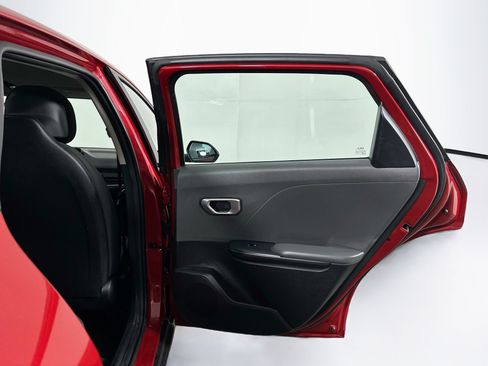 Used 2025 Kia K4 FWD image 29