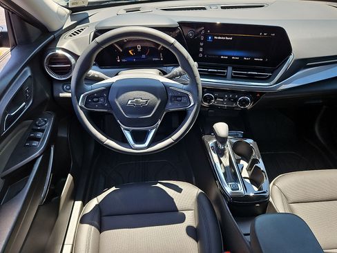 Used 2024 Chevrolet Trax ACTIV w/ Sunroof Package FWD image 10