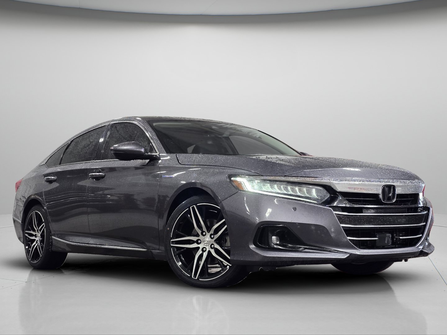 Used 2022 Honda Accord Touring image 2