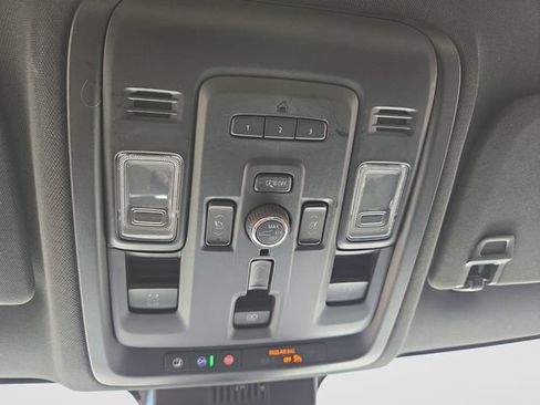 Used 2024 GMC Yukon AT4 w/ AT4 Premium Package AWD/4WD image 30
