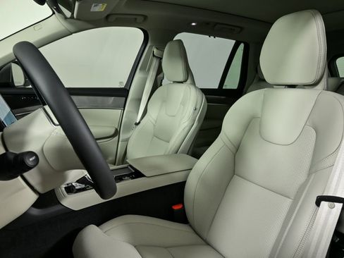 Used 2026 Volvo XC90 B6 Ultra w/ Protection Package AWD/4WD image 7