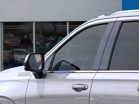 New 2025 Chevrolet Suburban High Country image 49