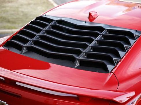 Used 2018 Chevrolet Camaro SS image 10