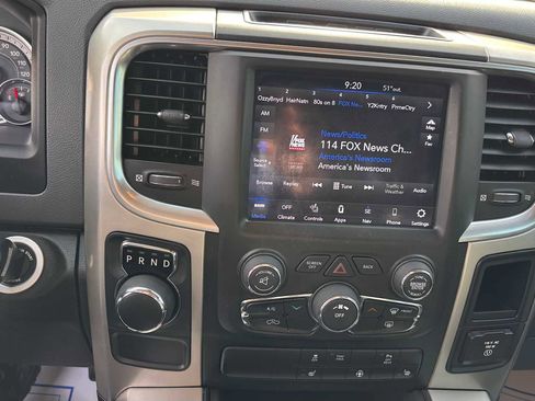 Certified 2020 RAM 1500 Classic SLT w/ Luxury Group image 24