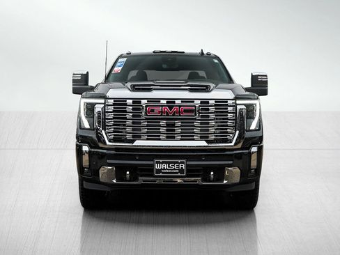 New 2026 GMC Sierra 3500 Denali w/ Denali Reserve Package image 2