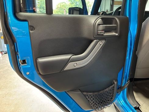 Used 2015 Jeep Wrangler Unlimited Sport w/ Quick Order Package 24S AWD/4WD image 20