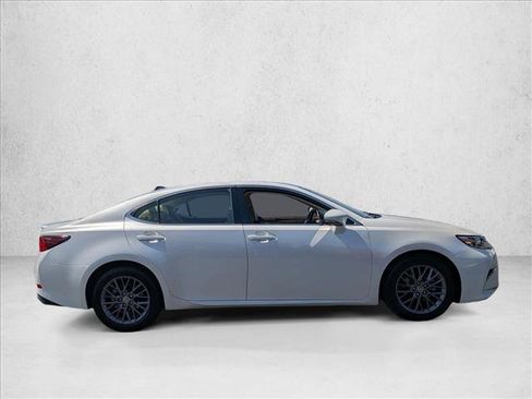 Used 2018 Lexus ES 350 w/ Navigation System Package FWD image 5