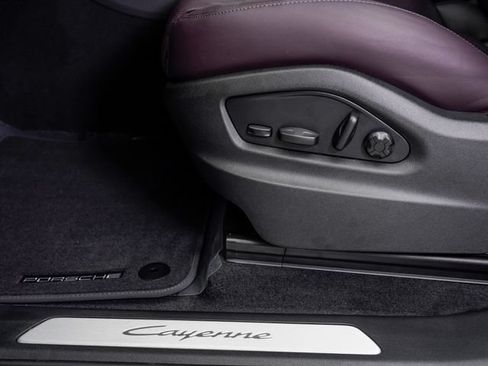 New 2026 Porsche Cayenne Coupe AWD/4WD image 11