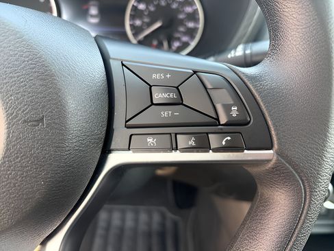 Certified 2025 Nissan Sentra SV FWD image 34