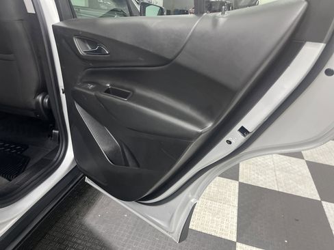 Used 2019 Chevrolet Equinox LT FWD image 19