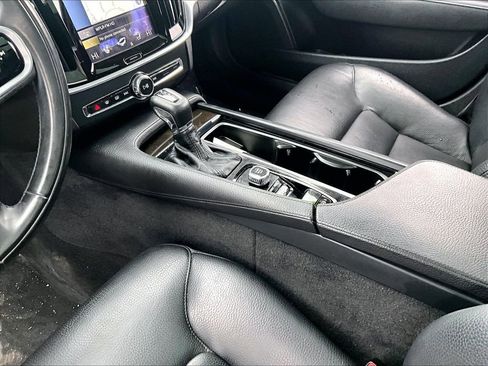 Used 2018 Volvo S90 T5 Momentum w/ Momentum Plus Package image 13