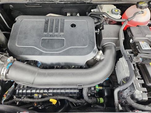 Used 2025 Chevrolet Blazer LT FWD image 22
