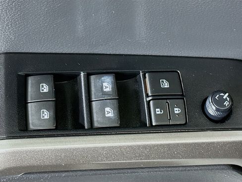 Used 2023 Toyota Tacoma SR5 image 14