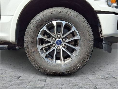 Used 2019 Ford F150 XLT w/ Equipment Group 302A Luxury AWD/4WD image 8