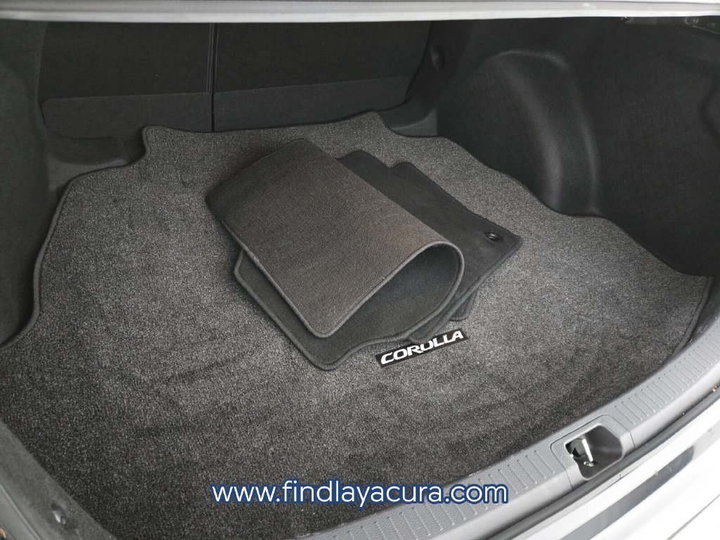 Used 2024 Toyota Corolla LE FWD image 15