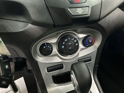Used 2019 Ford Fiesta SE FWD image 16