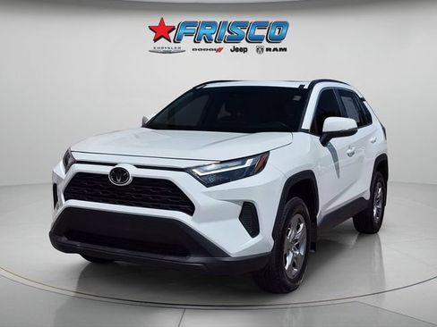 Used 2024 Toyota RAV4 XLE w/ Convenience Package FWD image 3
