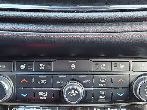 Used 2024 Dodge Durango GT image 20