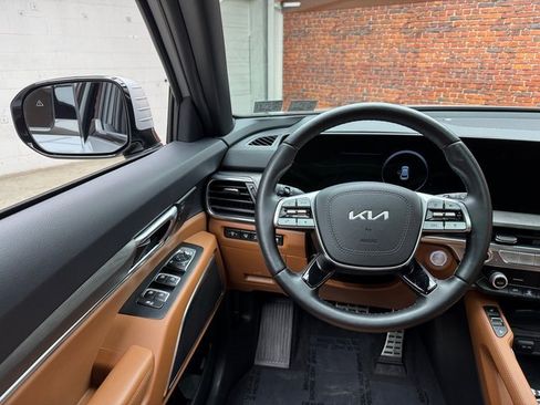 Used 2025 Kia Telluride SX X-Line image 13