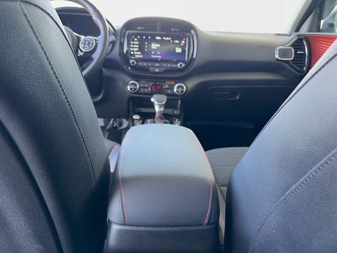 Used 2020 Kia Soul GT-Line Turbo FWD image 29