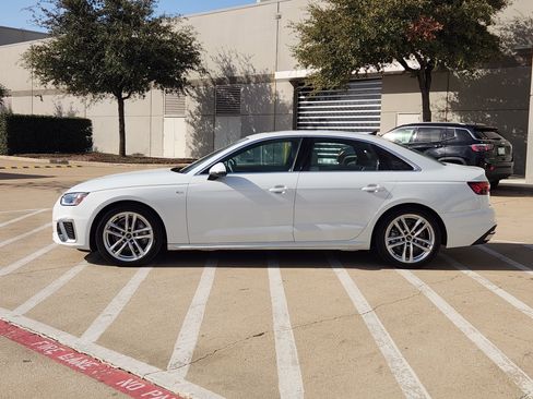 Used 2024 Audi A4 2.0T Premium w/ Convenience Package image 3