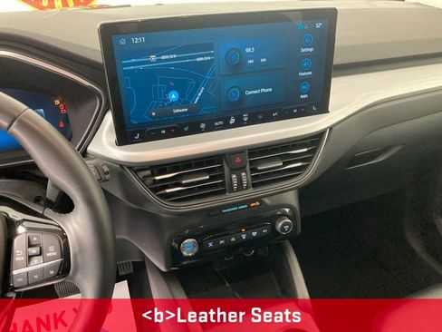 Used 2024 Ford Escape Platinum image 2